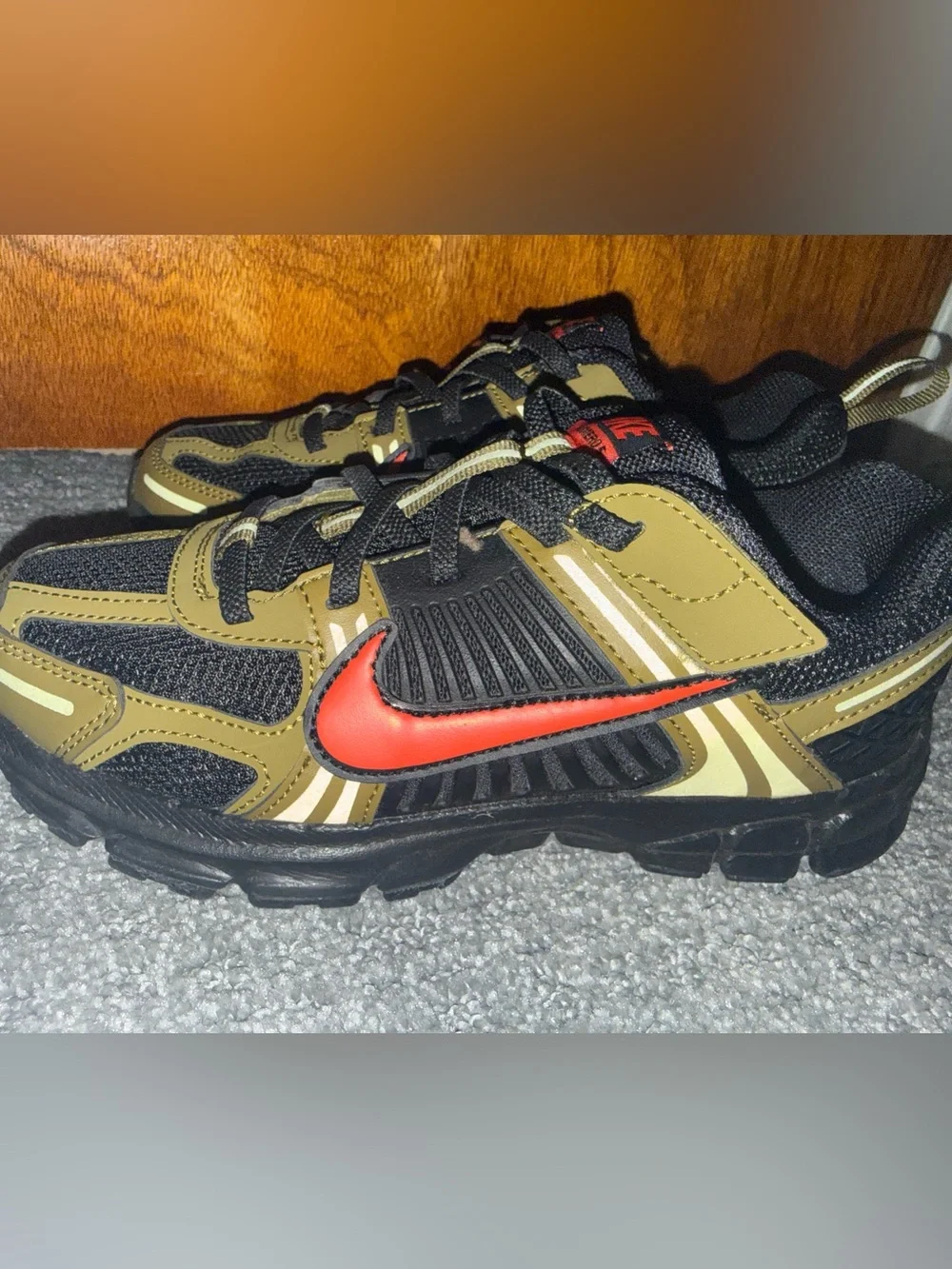 Nike vomero 5 Sneakers Big Kids size 3 - Picture 4 of 5